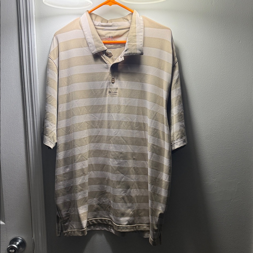 Under Armour polo heatgear shirt